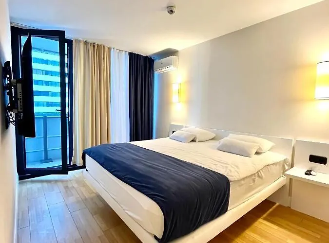 Orbi City Suite With Sea View