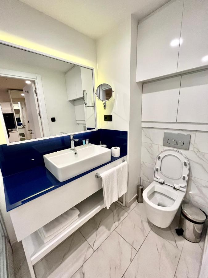 Orbi With Sea View شقة *