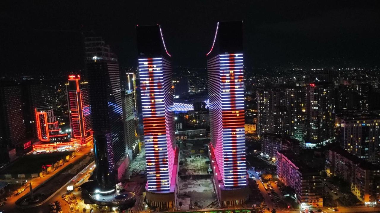 Orbi With Sea View شقة *