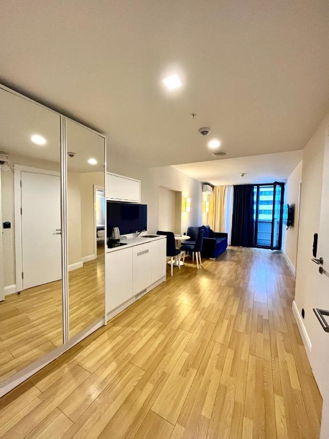 Orbi With Sea View باتومي